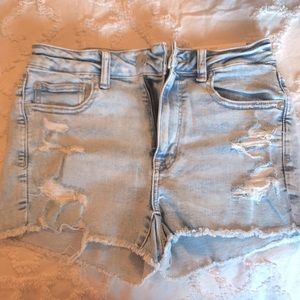 American eagle hi rise jean short. Size 6 (28) brand new with tags